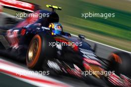 Carlos Sainz Jr (ESP) Scuderia Toro Rosso STR10. 08.05.2015. Formula 1 World Championship, Rd 5, Spanish Grand Prix, Barcelona, Spain, Practice Day.