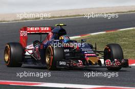 Carlos Sainz Jr (ESP) Scuderia Toro Rosso STR10. 08.05.2015. Formula 1 World Championship, Rd 5, Spanish Grand Prix, Barcelona, Spain, Practice Day.