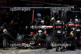Romain Grosjean (FRA), Lotus F1 Team during pitstop 10.05.2015. Formula 1 World Championship, Rd 5, Spanish Grand Prix, Barcelona, Spain, Race Day.