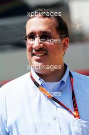 Sheikh Mohammed bin Essa Al Khalifa (BRN) CEO of the Bahrain Economic Development Board and McLaren Shareholder. 09.05.2015. Formula 1 World Championship, Rd 5, Spanish Grand Prix, Barcelona, Spain, Qualifying Day.