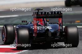 Daniil Kvyat (RUS) Red Bull Racing RB11. 09.05.2015. Formula 1 World Championship, Rd 5, Spanish Grand Prix, Barcelona, Spain, Qualifying Day.