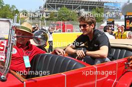 Romain Grosjean (FRA) Lotus F1 Team on the drivers parade. 10.05.2015. Formula 1 World Championship, Rd 5, Spanish Grand Prix, Barcelona, Spain, Race Day.