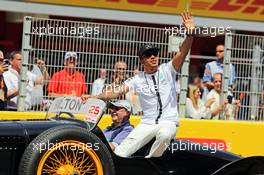Lewis Hamilton (GBR) Mercedes AMG F1 on the drivers parade. 10.05.2015. Formula 1 World Championship, Rd 5, Spanish Grand Prix, Barcelona, Spain, Race Day.