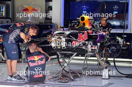 Red Bull Racing RB11 being prepared in the pit garage. 07.05.2015. Formula 1 World Championship, Rd 5, Spanish Grand Prix, Barcelona, Spain, Preparation Day.