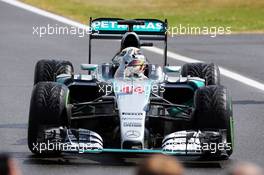 Race winner Lewis Hamilton (GBR) Mercedes AMG F1 W06 celebrates in parc ferme. 05.07.2015. Formula 1 World Championship, Rd 9, British Grand Prix, Silverstone, England, Race Day.