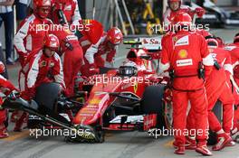Kimi Raikkonen (FIN), Scuderia Ferrari during pitstop 05.07.2015. Formula 1 World Championship, Rd 9, British Grand Prix, Silverstone, England, Race Day.
