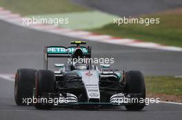 Nico Rosberg (GER) Mercedes AMG F1 W06 pits for intermediate tyres. 05.07.2015. Formula 1 World Championship, Rd 9, British Grand Prix, Silverstone, England, Race Day.