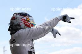 Lewis Hamilton (GBR), Mercedes AMG F1 Team  04.07.2015. Formula 1 World Championship, Rd 9, British Grand Prix, Silverstone, England, Qualifying Day.