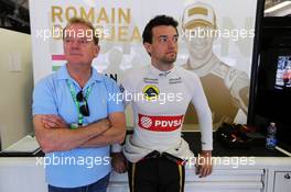 (L to R): Jonathan Palmer (GBR) with his son Jolyon Palmer (GBR) Lotus F1 Team Test and Reserve Driver. 24.07.2015. Formula 1 World Championship, Rd 10, Hungarian Grand Prix, Budapest, Hungary, Practice Day.
