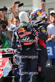 Daniel Ricciardo (AUS), Red Bull Racing and Daniil Kvyat (RUS), Red Bull Racing  26.07.2015. Formula 1 World Championship, Rd 10, Hungarian Grand Prix, Budapest, Hungary, Race Day.