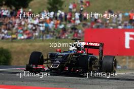 Romain Grosjean (FRA) Lotus F1 E23 runs wide. 26.07.2015. Formula 1 World Championship, Rd 10, Hungarian Grand Prix, Budapest, Hungary, Race Day.