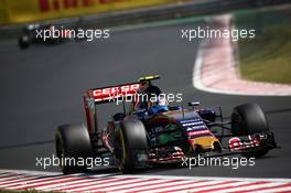 Carlos Sainz Jr (ESP) Scuderia Toro Rosso STR10. 26.07.2015. Formula 1 World Championship, Rd 10, Hungarian Grand Prix, Budapest, Hungary, Race Day.