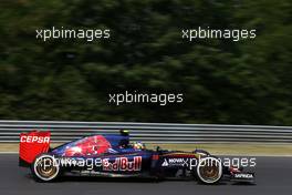 Carlos Sainz (ESP), Scuderia Toro Rosso  25.07.2015. Formula 1 World Championship, Rd 10, Hungarian Grand Prix, Budapest, Hungary, Qualifying Day.