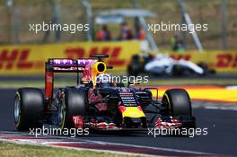 Daniel Ricciardo (AUS) Red Bull Racing RB11. 25.07.2015. Formula 1 World Championship, Rd 10, Hungarian Grand Prix, Budapest, Hungary, Qualifying Day.