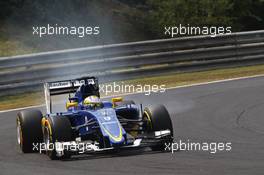 Marcus Ericsson (SWE) Sauber C34 locks up under braking. 25.07.2015. Formula 1 World Championship, Rd 10, Hungarian Grand Prix, Budapest, Hungary, Qualifying Day.