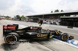 Pastor Maldonado (VEN) Lotus F1 E23 leaves the pits. 04.09.2015. Formula 1 World Championship, Rd 12, Italian Grand Prix, Monza, Italy, Practice Day.
