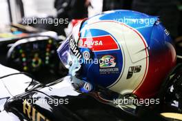Jolyon Palmer (GBR) Lotus F1 E23 Test and Reserve Driver with a tribute on his helmet for Justin Wilson 04.09.2015. Formula 1 World Championship, Rd 12, Italian Grand Prix, Monza, Italy, Practice Day.