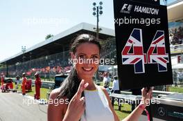 Grid girl for Lewis Hamilton (GBR) Mercedes AMG F1. 06.09.2015. Formula 1 World Championship, Rd 12, Italian Grand Prix, Monza, Italy, Race Day.