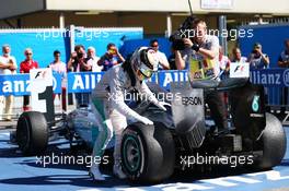 Race winner Lewis Hamilton (GBR) Mercedes AMG F1 celebrates in parc ferme. 06.09.2015. Formula 1 World Championship, Rd 12, Italian Grand Prix, Monza, Italy, Race Day.