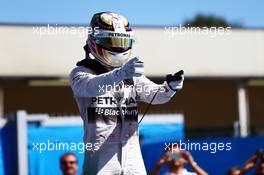 Rew Lewis Hamilton (GBR) Mercedes AMG F1 celebrates in parc ferme. 06.09.2015. Formula 1 World Championship, Rd 12, Italian Grand Prix, Monza, Italy, Race Day.