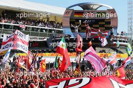 (L to R): Race winner Lewis Hamilton (GBR) Mercedes AMG F1 and second placed Sebastian Vettel (GER) Ferrari celebrate on the podium. 06.09.2015. Formula 1 World Championship, Rd 12, Italian Grand Prix, Monza, Italy, Race Day.