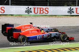 Roberto Merhi (ESP) Manor Marussia F1 Team and Will Stevens (GBR) Manor Marussia F1 Team at the start of the race. 06.09.2015. Formula 1 World Championship, Rd 12, Italian Grand Prix, Monza, Italy, Race Day.