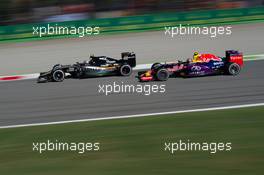 Sergio Perez (MEX) Sahara Force India F1 VJM08 leads Daniil Kvyat (RUS) Red Bull Racing RB11. 06.09.2015. Formula 1 World Championship, Rd 12, Italian Grand Prix, Monza, Italy, Race Day.