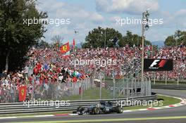 Lewis Hamilton (GBR) Mercedes AMG F1 W06. 06.09.2015. Formula 1 World Championship, Rd 12, Italian Grand Prix, Monza, Italy, Race Day.