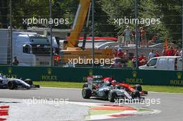 Lewis Hamilton (GBR) Mercedes AMG F1 W06 leads at the start of the race. 06.09.2015. Formula 1 World Championship, Rd 12, Italian Grand Prix, Monza, Italy, Race Day.