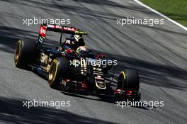 Pastor Maldonado (VEN) Lotus F1 E23 heads to the grid. 06.09.2015. Formula 1 World Championship, Rd 12, Italian Grand Prix, Monza, Italy, Race Day.