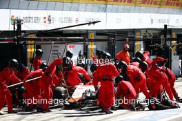 Will Stevens (GBR) Manor Marussia F1 Team makes a pit stop. 06.09.2015. Formula 1 World Championship, Rd 12, Italian Grand Prix, Monza, Italy, Race Day.