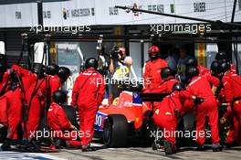 Roberto Merhi (ESP) Manor Marussia F1 Team makes a pit stop. 06.09.2015. Formula 1 World Championship, Rd 12, Italian Grand Prix, Monza, Italy, Race Day.