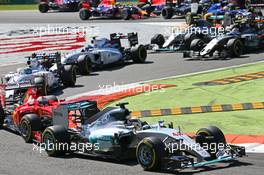 Lewis Hamilton (GBR) Mercedes AMG F1 W06 leads at the start of the race. 06.09.2015. Formula 1 World Championship, Rd 12, Italian Grand Prix, Monza, Italy, Race Day.