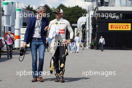 (L to R): Alessandro Alunni Bravi (ITA) Driver Manager with Pastor Maldonado (VEN) Lotus F1 Team. 05.09.2015. Formula 1 World Championship, Rd 12, Italian Grand Prix, Monza, Italy, Qualifying Day.