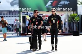 (L to R): Matthew Carter (GBR) Lotus F1 Team CEO with Jolyon Palmer (GBR) Lotus F1 Team Test and Reserve Driver. 06.09.2015. Formula 1 World Championship, Rd 12, Italian Grand Prix, Monza, Italy, Race Day.