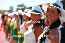 Grid girls on the drivers parade. 06.09.2015. Formula 1 World Championship, Rd 12, Italian Grand Prix, Monza, Italy, Race Day.