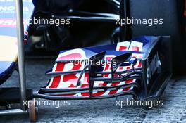 Scuderia Toro Rosso STR10 front wing detail. 01.02.2015. Formula One Testing, Day One, Jerez, Spain.