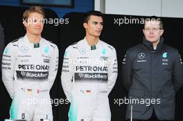 (L to R): Nico Rosberg (GER) Mercedes AMG F1; Pascal Wehrlein (GER) Mercedes AMG F1 Reserve Driver; Andy Cowell (GBR) Mercedes-Benz High Performance Powertrains Managing Director. 01.02.2015. Formula One Testing, Day One, Jerez, Spain.