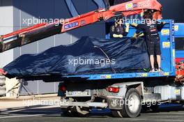 The Red Bull Racing RB11 of Daniil Kvyat (RUS) Red Bull Racing is recovered back to the pits on the back of a truck. 04.02.2015. Formula One Testing, Day Four, Jerez, Spain.