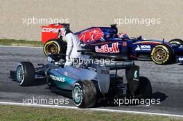 Lewis Hamilton (GBR) Mercedes AMG F1 W06 stops on the circuit. 04.02.2015. Formula One Testing, Day Four, Jerez, Spain.