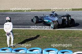 Lewis Hamilton (GBR) Mercedes AMG F1 W06 stops on the circuit. 04.02.2015. Formula One Testing, Day Four, Jerez, Spain.