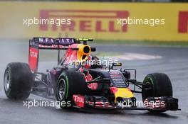 Daniil Kvyat (RUS) Red Bull Racing RB11. 25.09.2015. Formula 1 World Championship, Rd 14, Japanese Grand Prix, Suzuka, Japan, Practice Day.