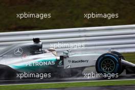 Lewis Hamilton (GBR) Mercedes AMG F1 W06. 25.09.2015. Formula 1 World Championship, Rd 14, Japanese Grand Prix, Suzuka, Japan, Practice Day.