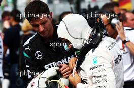 Lewis Hamilton (GBR) Mercedes AMG F1 on the grid. 27.09.2015. Formula 1 World Championship, Rd 14, Japanese Grand Prix, Suzuka, Japan, Race Day.