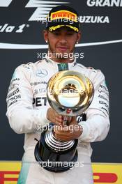 1st place Lewis Hamilton (GBR) Mercedes AMG F1. 27.09.2015. Formula 1 World Championship, Rd 14, Japanese Grand Prix, Suzuka, Japan, Race Day.