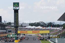 The grid before the start of the race. 27.09.2015. Formula 1 World Championship, Rd 14, Japanese Grand Prix, Suzuka, Japan, Race Day.