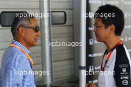 Hiroshi Yasukawa (JPN) (Left). 26.09.2015. Formula 1 World Championship, Rd 14, Japanese Grand Prix, Suzuka, Japan, Qualifying Day.