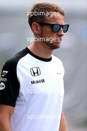 Jenson Button (GBR), McLaren Honda  26.09.2015. Formula 1 World Championship, Rd 14, Japanese Grand Prix, Suzuka, Japan, Qualifying Day.