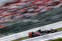 Carlos Sainz (ESP), Scuderia Toro Rosso  26.09.2015. Formula 1 World Championship, Rd 14, Japanese Grand Prix, Suzuka, Japan, Qualifying Day.