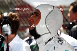 Lewis Hamilton (GBR) Mercedes AMG F1 on the grid. 24.05.2015. Formula 1 World Championship, Rd 6, Monaco Grand Prix, Monte Carlo, Monaco, Race Day.